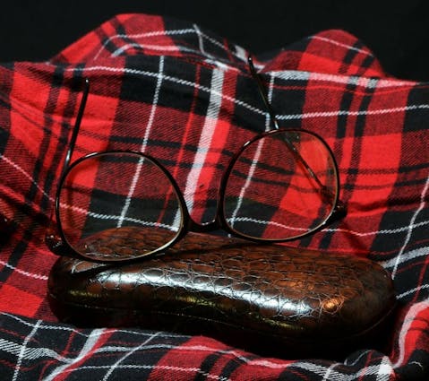 spectacles-72476_1920