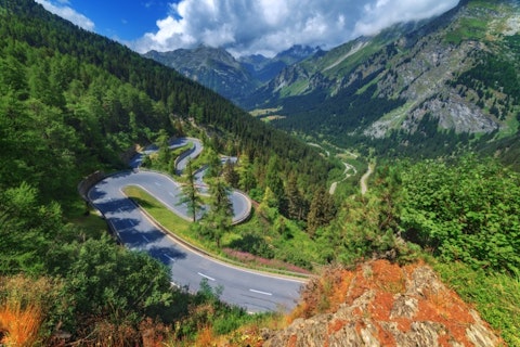 Countries with the Best Roads in the World in 2018