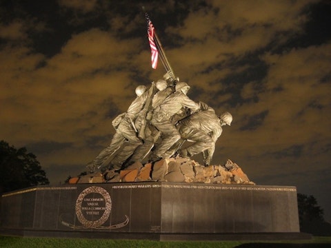 us-marines-war-memorial-800934_1280