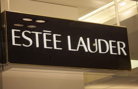 lauder, clothing,expensive, economy, clothes, producer, business, sign, exclusive, symbol,fashion, cosmetic, beauty, care, skincare, looks, ladies, brand, company, firm,