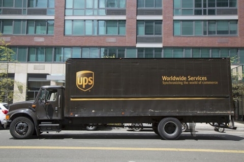 parcel, downtown, delivery, post, america, usa, truck, national, worldwide, courier, north, travel, business, brown, new, logistic, fleet, commercial, postal, deliver, service, york, 10 Biggest Trucking Companies in America 