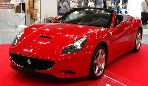 ferrari-california-849305_1280 7 Countries That Make The Best Cars in the World 