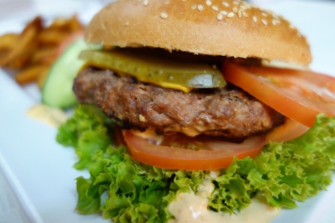 burger-760873_1920 12 Best Bargain Burgers & Fries in America