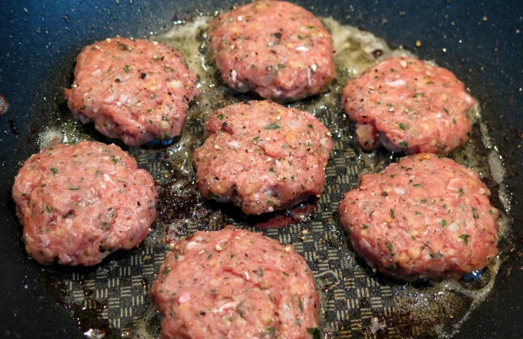 minced-meat-602841_1920 12 Best Bargain Burgers & Fries in America