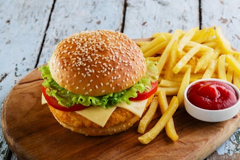 burger, chicken, sandwich, fish, french, closeup, meal, lettuce, bun, dinner, tasty, hamburger, cheese, background, bread, food, sauce, juicy, fries, american, white, red,