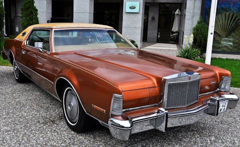 car-163894_1280 Top 10 Best Selling Luxury Car Brands in the US