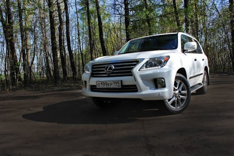 lexus-969053_1920 Top 10 Best Selling Luxury Car Brands in the US