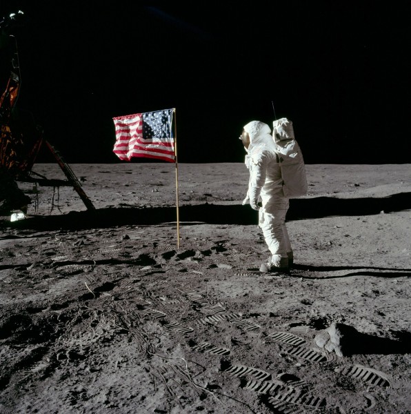 moon-landing-62879_1280