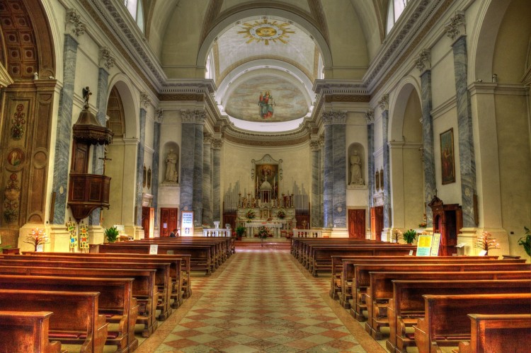 church-711474_1280 10 Wealthiest Pastors in The World 