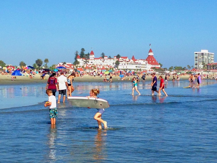 hotel-del-coronado-962458_1280 11 Best Places to Visit in USA for Families
