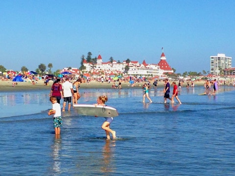 hotel-del-coronado-962458_1280 11 Best Places to Visit in USA for Families