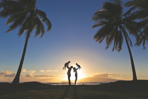 maui, island, fun, hawaiian, oahu, outdoor, tree, kauai, parenthood, happiness, summer, people, sun, father, paradise, portrait, parents, four, family, lifestyle, young, beach,11 Best Places to Visit in USA for Families 