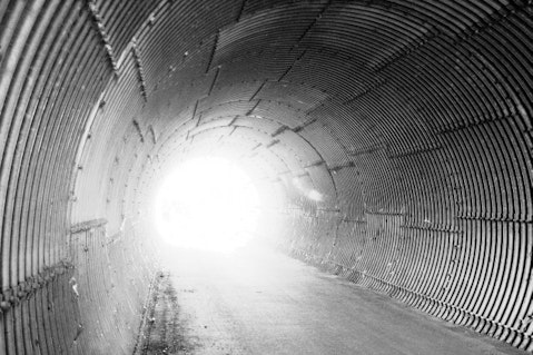 tunnel-73018_1280