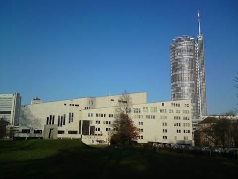 aalto-theatre-228663_1920 11 Most Famous Architects In The World