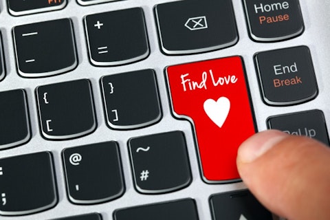 6 Dating Sites for Introverts to Find Partners