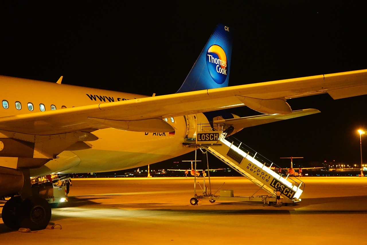 Deutsche Bank Raises its Price Target on AerCap Holdings N.V. (AER) to $175 and Maintains a Buy Rating