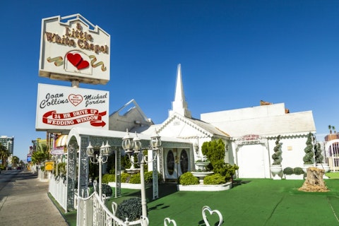 chapel, bride, sign, love, west, silver state, america, western, gambling, wedding chapel, vows, gaming, color, husband, drive up, wedding, tourism, advertising, las vegas, 11 Best Places to Get Married in Las Vegas 