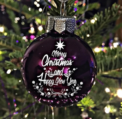 christmas-bauble-1103781_1280 10 Countries that Spend the Most on Christmas