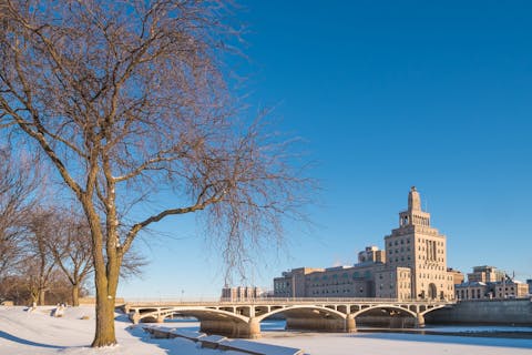 cedar, iowa, tree, island, white, river, government, sunny, old, morning, hall, political, building, illustration, council, rapids, city, winter, snow, bridge, road