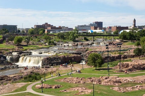 sioux, south, dakota, downtown, usa, visitors, park, waterfalls, rocks, river, travel, recreational, scenery, skyline, people, editorial, sd, falls, viewing, pleasure, city, outdoors,