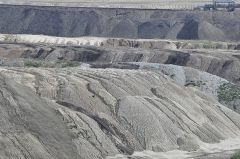 15 Easy Jobs that Pay Well Without a Degree