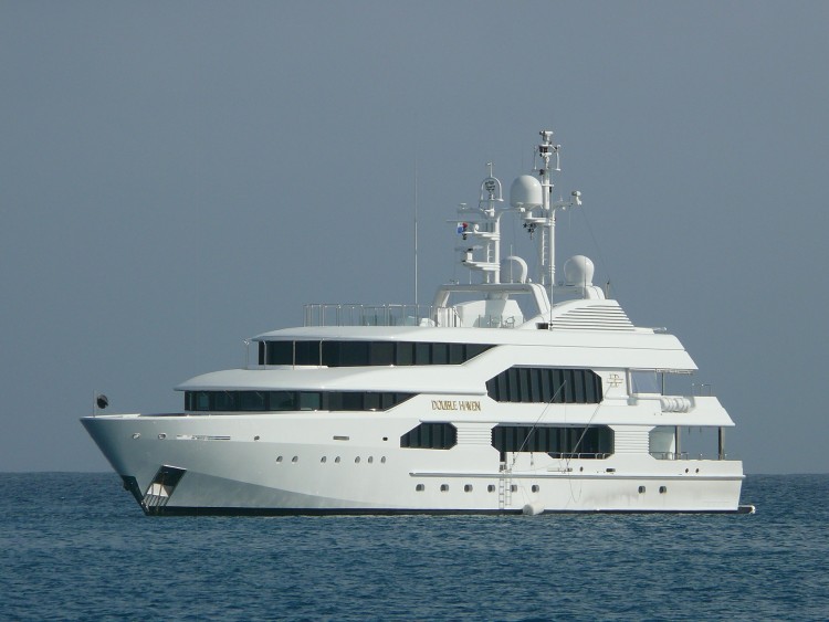 11 Most Exclusive Yacht Clubs in America 