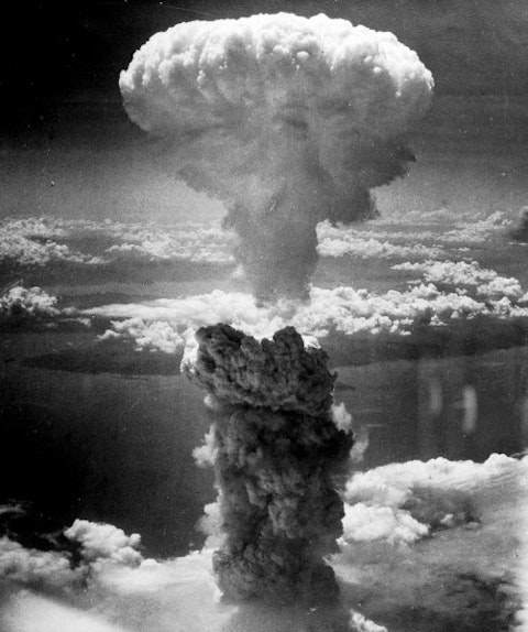 atomic-bomb-398277_1280