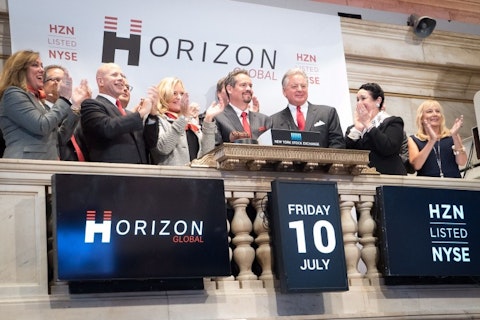 HZN, Horizon Global, NYSE_podium_bell_ringing_July_10_HZN