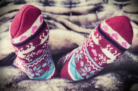 16 Science-Backed Tricks to Fall Asleep Fast while Laying in Bed