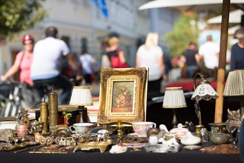 11 Best Selling Products At Flea Markets