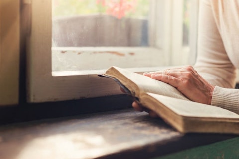 5 Easiest Bible Versions to Read and Understand for Beginners
