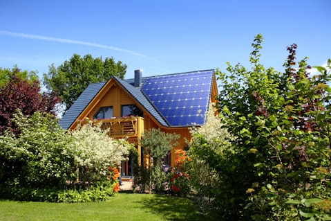 12 Best Solar Energy and Battery Stocks To Buy Now