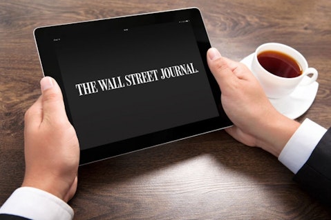 7 Best Financial News Apps For Investors and Traders