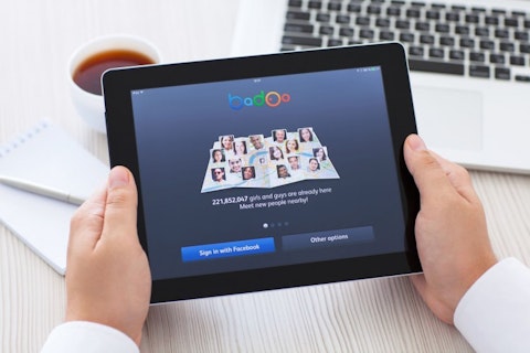 16 Apps For Meeting Cool People and Making Friends Near Me