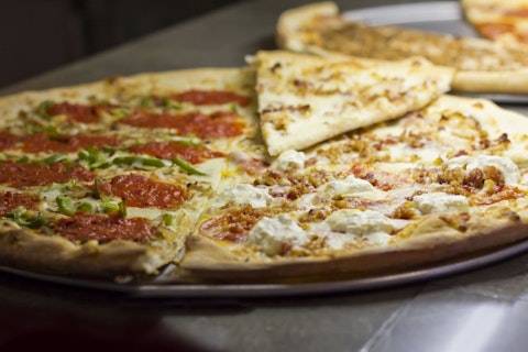 5 Hands On Pizza Making Classes For Couples and Groups in NYC