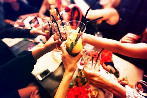 15 Best Pickup Bars in NYC For Singles Over 40