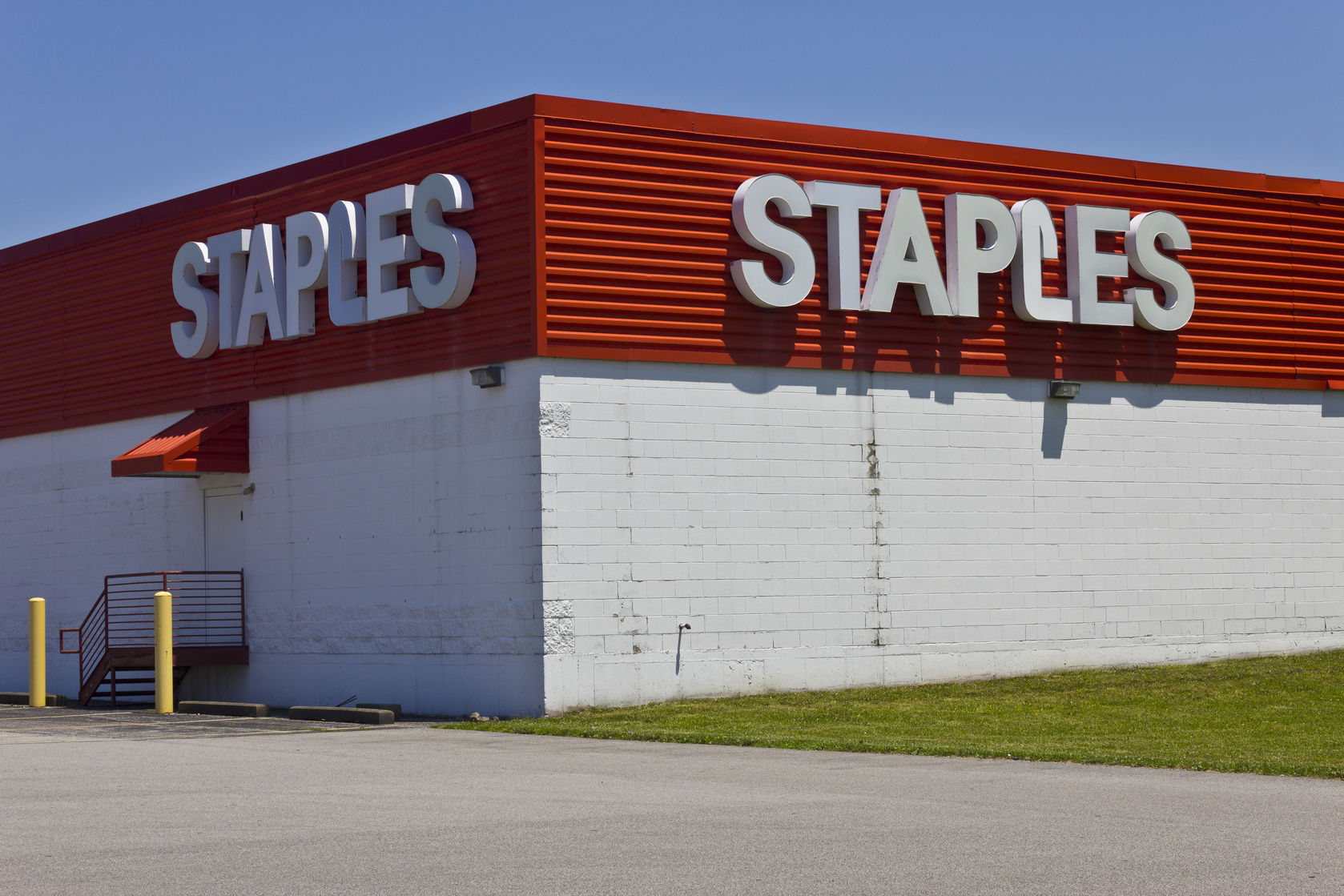 Here's Why Staples, Inc. (SPLS) is Surging