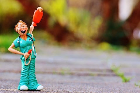 10 Best Etsy Shops for Nurses and Nursing Students