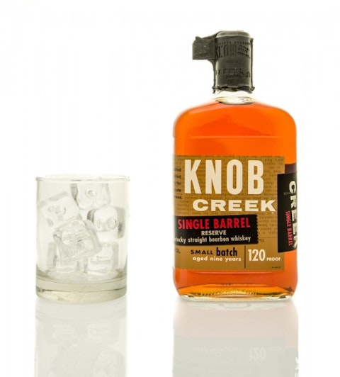 7 Best Alcoholic Drinks For Sore Throat, Cough, and Cold