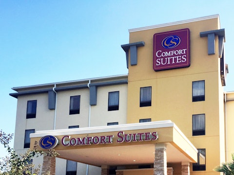 20 Big Hotels Where AARP Members Can Get Discounted Rates