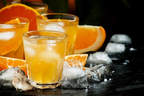10 Best Mixed Drinks You Can Make Without A Blender