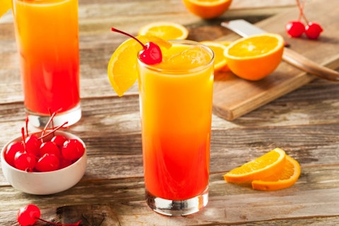 10 Best Mixed Drinks You Can Make Without A Blender