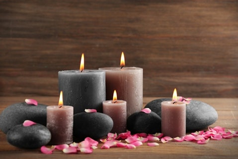 10 Best Luxury Candles In The World