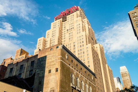 15 Biggest Hotels in New York City