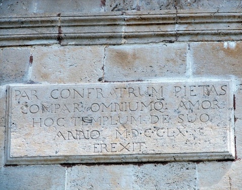 10 Examples of Isolated or Extinct Languages