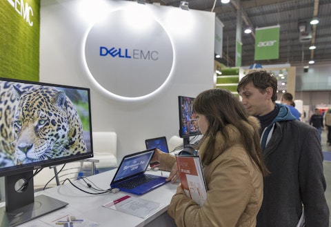 Dell Technologies Inc. (DELL) Talks AI at Tech Event, Analyst Reaffirms $120 Price Target