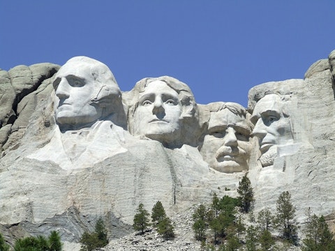 Credit Card Champions: 20 US States Where Residents Manage Debt Most Effectively