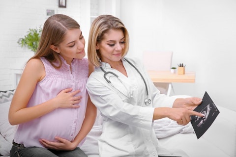 10 States with the Highest Teenage Pregnancy Rates in America