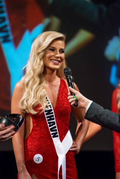 50 Common Beauty Pageant Questions And Answers For Teenagers - Insider ...