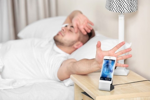 10 Best Alarm Clock Apps on iPhone and Android For Heavy Sleepers